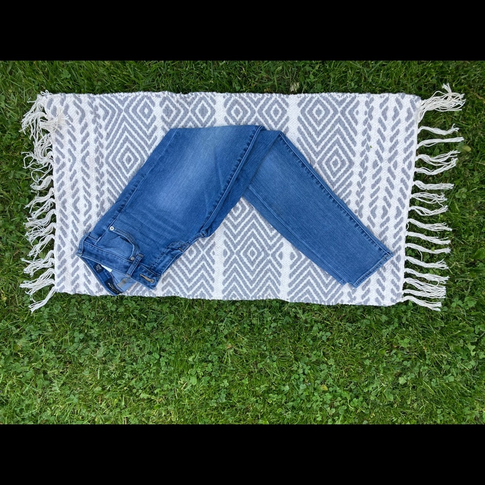 Lucky Jeans